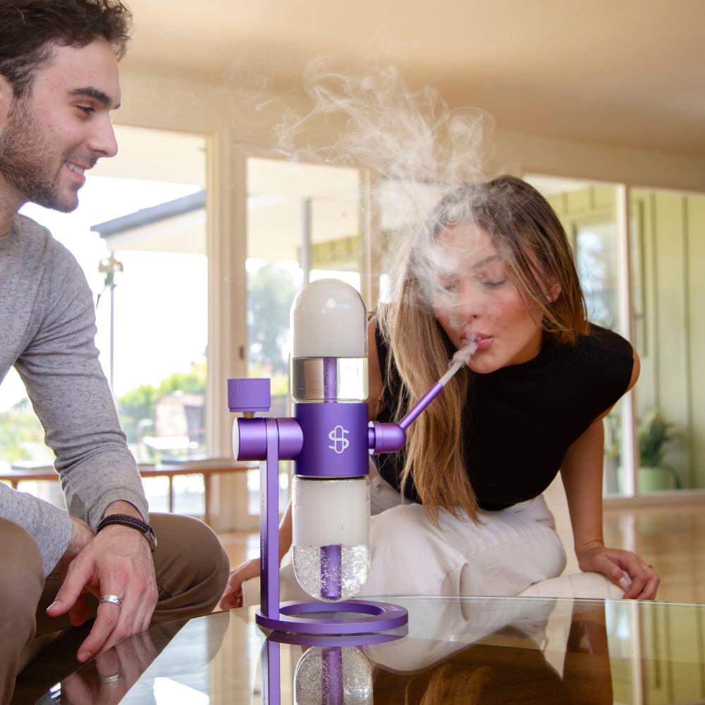 New Stundenglass Gravity Bong in use