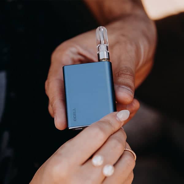 CCELL Palm Batterigröße in der Hand
